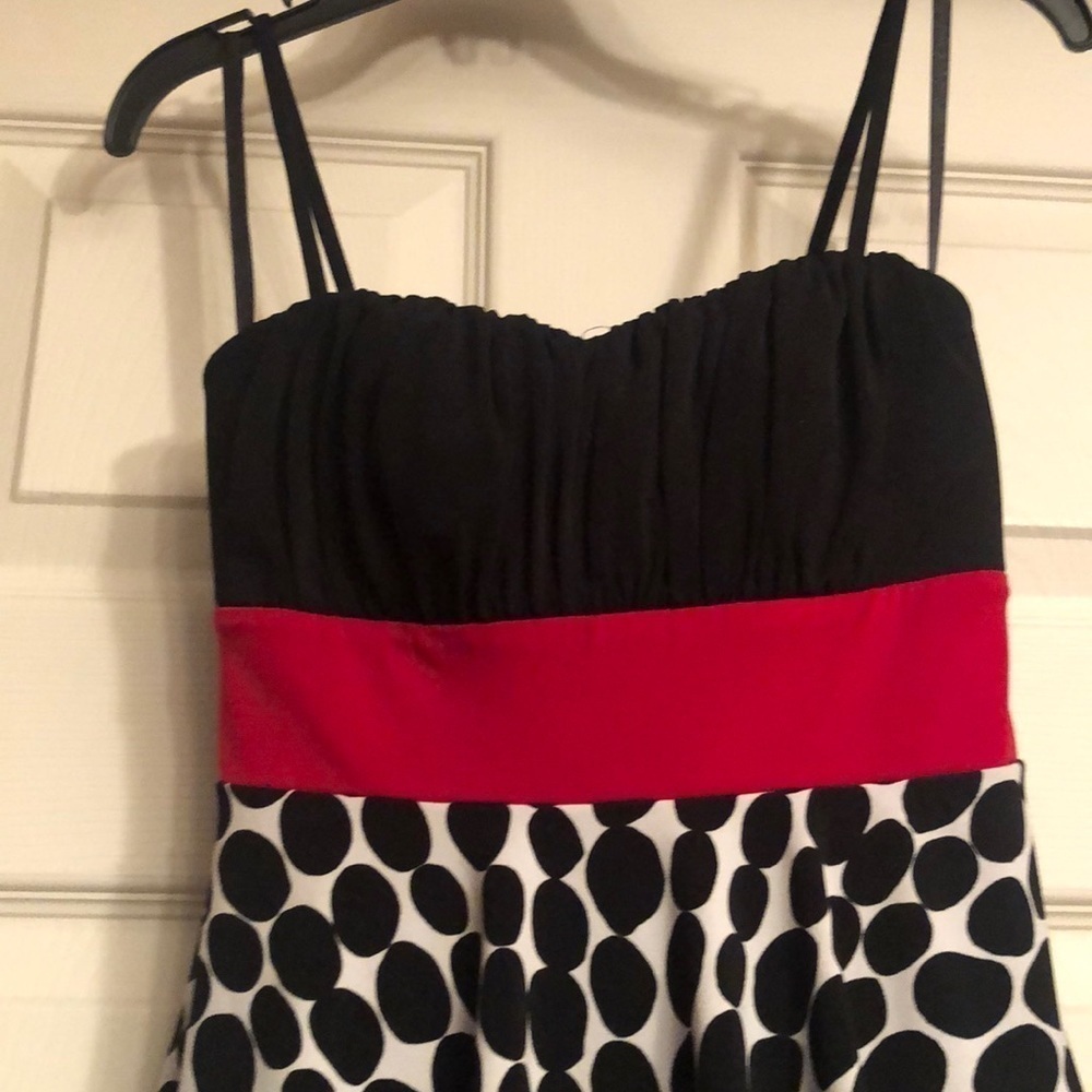 Dress - Picture 3 of 5